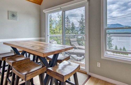 Celista Casa | The Islander Cottage en el Sunny Shuswap