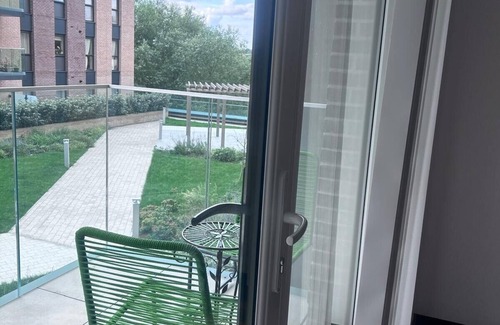 Harlow Apartamento | The Ivy Abode 2 bedroom Apartment