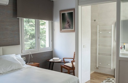 Lleida Cama Y Desayuno | El jardí de l'avet, chalé singular en el centro de la ciudad