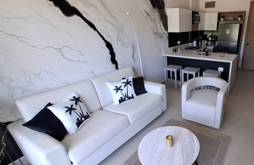 Zona Norte Apartamento | La joya de Cartagena: ¡Descubra la magia de la laguna más grande de Colombia!
