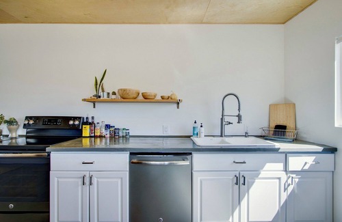 Indian Cove Casa | The Joshua Tree Whitmore House + Hot Tub