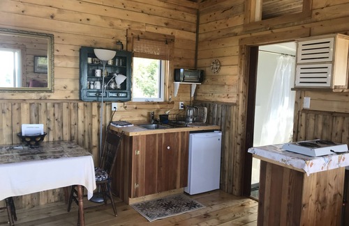 Annapolis County Cabina | Juniper Cabin en MareGold Retreat - Cabaña romántica para dos.