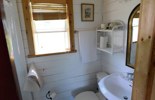 Annapolis County Cabina | Juniper Cabin en MareGold Retreat - Cabaña romántica para dos.
