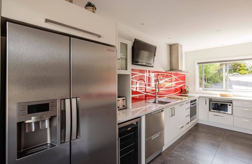 Kaiteriteri Casa | The Kaiteri Beach House by Southern Comfort Accommodation