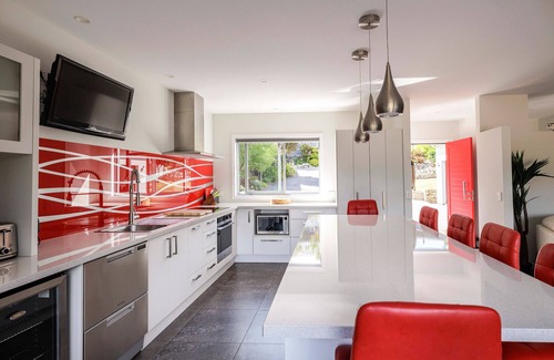 Kaiteriteri Casa | The Kaiteri Beach House by Southern Comfort Accommodation