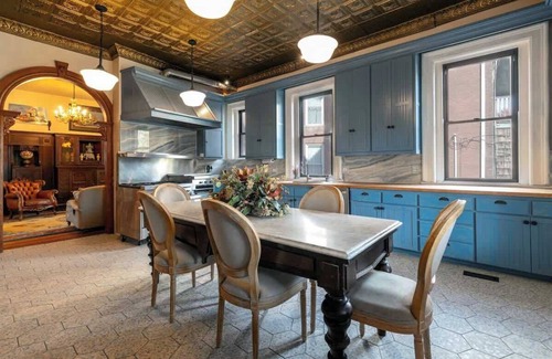 Pendleton Heights Otro | The Kansas City Mansion