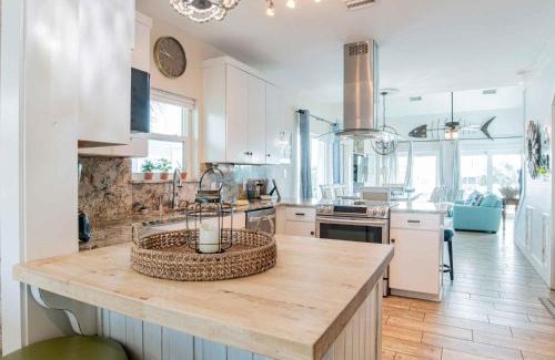 Sharp Reef Casa | The Key Lime Cottage by Southern Vacation Rentals