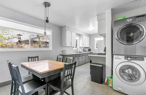 Rosemount Casa | The Kitchener Bungalow Retreat