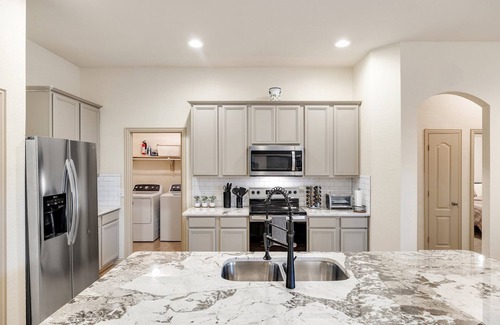 McKinney Casa | The Knob – Cozy 3-Bedroom Elegant Retreat