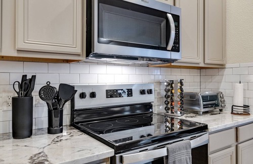 McKinney Casa | The Knob – Cozy 3-Bedroom Elegant Retreat