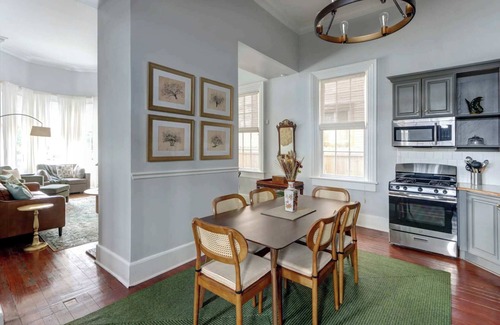 Savannah Victorian District Apartamento | The Koi Retreat, Victorian | Huge Porch | Parking