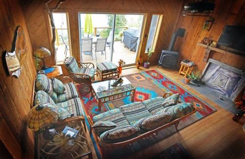 Ainsworth Hot Springs Casa | The Kootenay Vacation Sensation! Views, Hotsprings, Hiking, Caves, Skiing and more!
