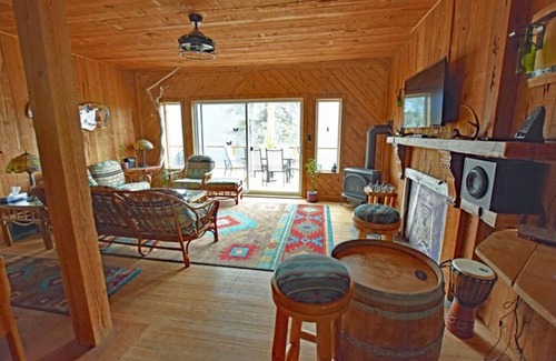 Ainsworth Hot Springs Casa | The Kootenay Vacation Sensation! Views, Hotsprings, Hiking, Caves, Skiing and more!