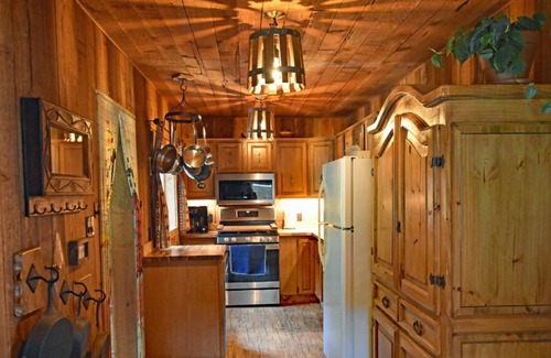 Ainsworth Hot Springs Casa | The Kootenay Vacation Sensation! Views, lake, hiking, caves, skiing & more!