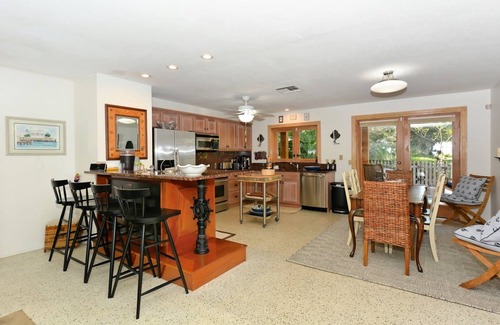 Anna Maria Casa | The Lady Fish 3 Bedroom Home by RedAwning