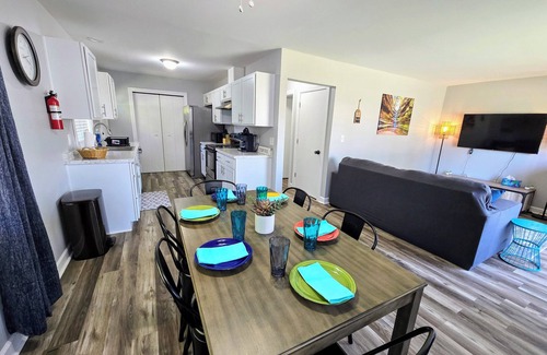 Ottawa Casa | The Lafayette Lounger whole duplex. Pet friendly, King Beds, Arcade games