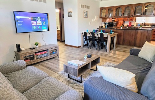 Ottawa Casa | The Lafayette Lounger whole duplex. Pet friendly, King Beds, Arcade games