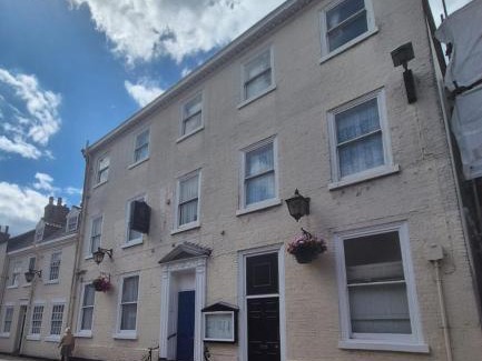 Beverley Hotel | The Lairgate
