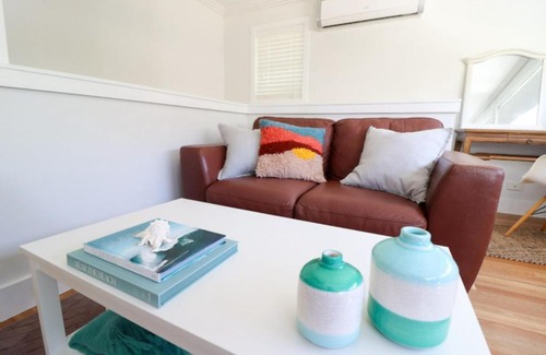 Cams Wharf Apartamento | The Lake House