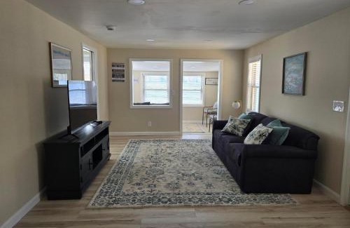 Coventry Casa | The Lake House