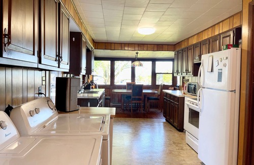 Port Elgin Cabaña | "The Lake House" With Spectacular Views!!! Steps to Beach!!