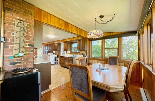 Port Elgin Cabaña | "The Lake House" With Spectacular Views!!! Steps to Beach!!