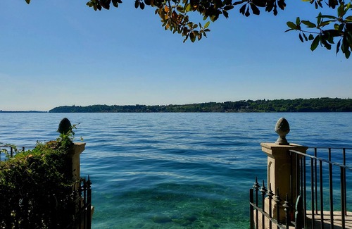 Salo Villa | The Lake is Our Pool ♡ Frontlake Villa & Park / Sleeps 12 +1 Baby / Pet Friendly