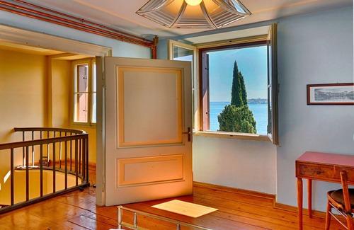 Salo Villa | The Lake is Our Pool ♡ Frontlake Villa & Park / Sleeps 12 +1 Baby / Pet Friendly