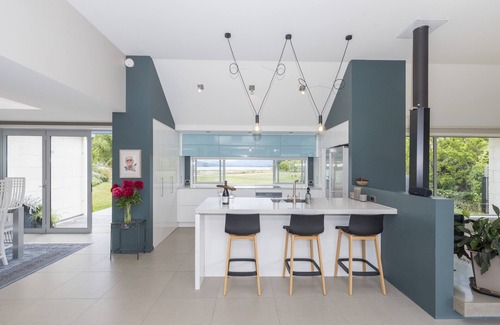 Lowburn Casa | The Lakehouse - Cromwell Holiday Home