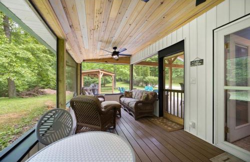 Sloans Valley Casa | The Lakeside Escape