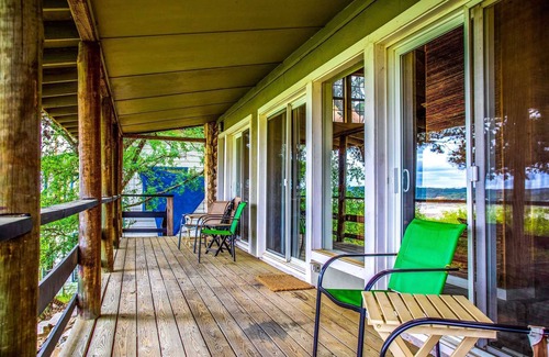 Lakehills Casa | The Lakeside Escape.