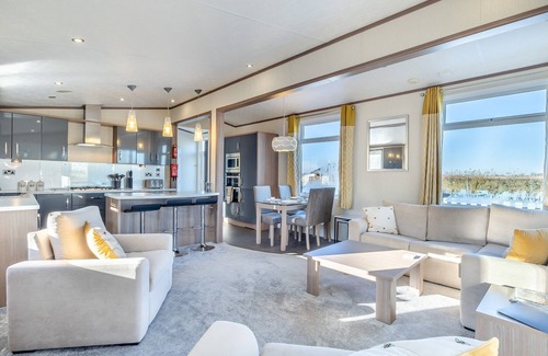 Woodhall Spa Cabaña | The Lancaster - UK48336