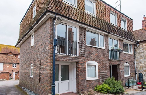Hythe Casa | The Landing by Bloom Stays - ideal for families, close to beach and town centre