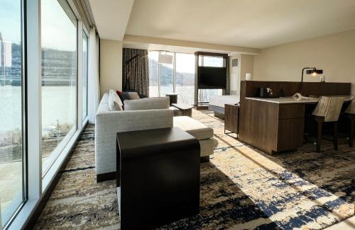Pittsburgh Hotel | The Landing Hotel at Rivers Casino Pittsburgh