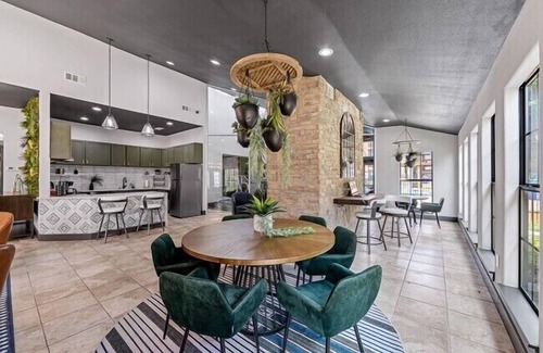North Arlington Apartamento | The Landry 174 | Spacious and Cozy 2 Bedroom 2 bth