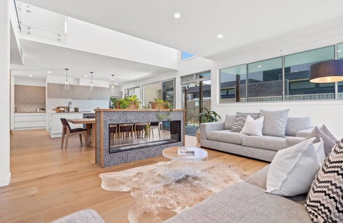 Lennox Head Apartamento | The Lane is an opulent holiday home ideal for a family and friends retreat.