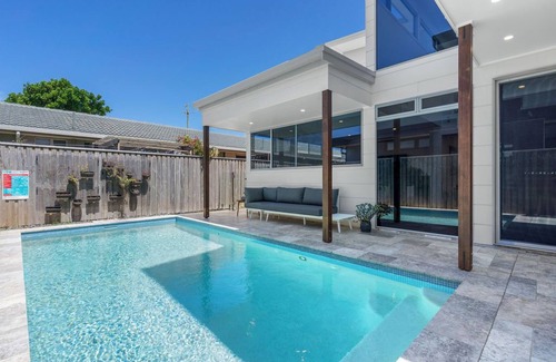 Lennox Head Apartamento | The Lane is an opulent holiday home ideal for a family and friends retreat.