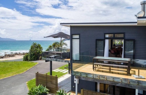 Langs Beach Casa | The Langs - Impresionante casa frente al mar en la playa