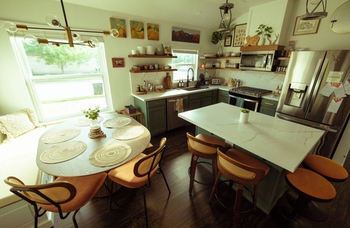 Pflugerville Casa | La EXPERIENCIA Lantern House con Jacuzzi y Sala de Juegos en Pflugerville