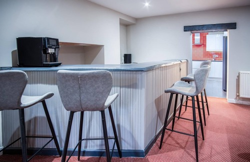 Saundersfoot Casa | The Lanterns - 9 Bedroom - Sleeps 17 - Saundersfoot Village Centre