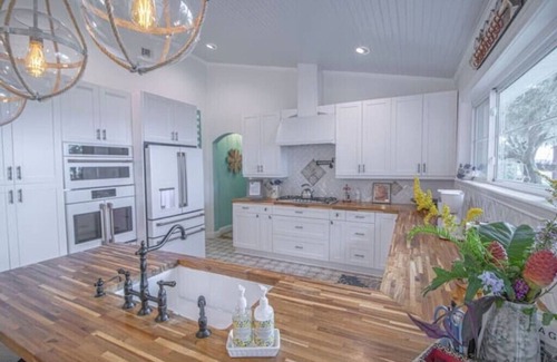 Midway Casa | The LaSirata at Colonels Island Haven