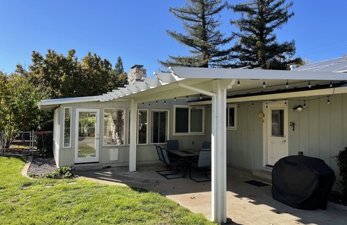 Chico Casa | The Lassen House-Spacious Home off the Esplanade