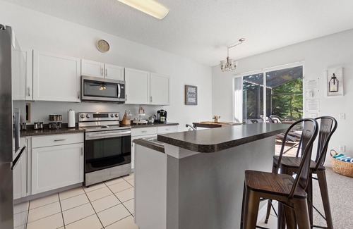 Briargrove Casa | The Lazy Lime-Hidden Mickey Scavenger Hunt-House near Disney-Pool & Hot tub!