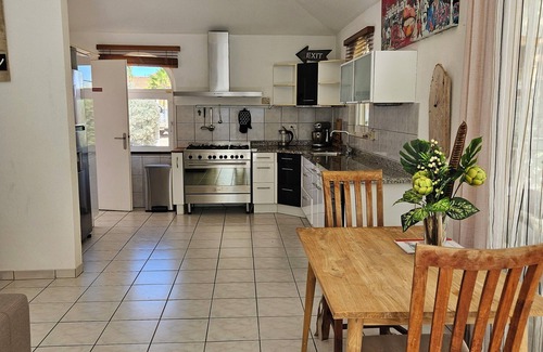 Sabana Liber Villapark Casa | Relaxing 2-bedroom house in enchanting villa park in Noord with private pool