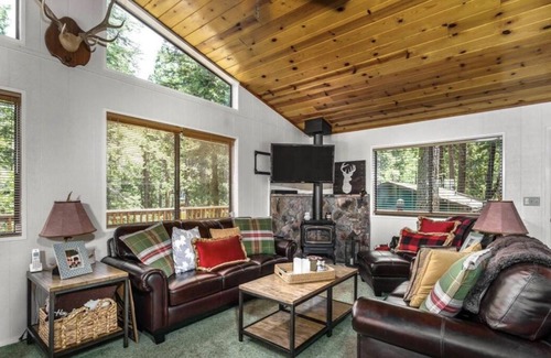 Cold Springs Cabina | The Lazy Lodge Cabin in Cold Springs *WiFi and AT&T cell service working”