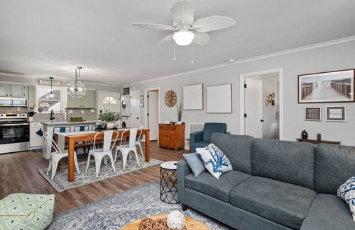 Yaupon Beach Casa | The Lazy Pelican: Centrally Located and a Short Walk to the Beach