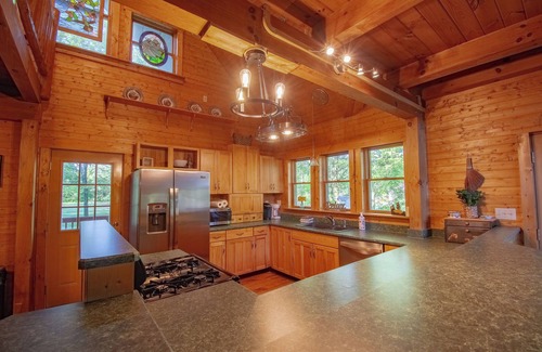 Wayland Cabina | The Legacy Luxury Cabin- Lake Milton Sleeps 22, OFERTA ESPECIAL $ 282 por noche!
