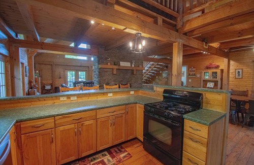 Wayland Cabina | The Legacy Luxury Cabin- Lake Milton Sleeps 22, OFERTA ESPECIAL $ 282 por noche!