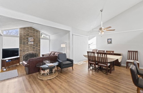 Lenexa Casa | The Legendary Lenexa