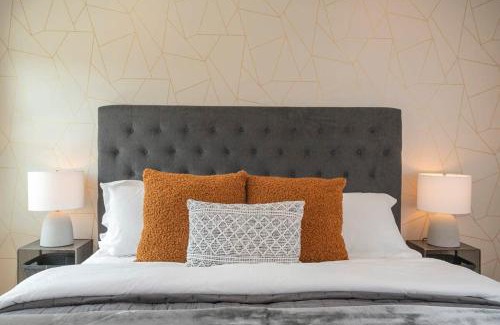 Hillsboro Village Casa | The Lemon Drop Walk to Cafes Shops & Vandy